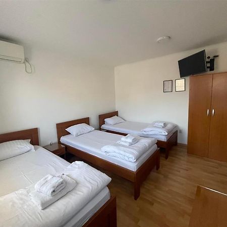 Rooms Gat Subotica Exterior foto