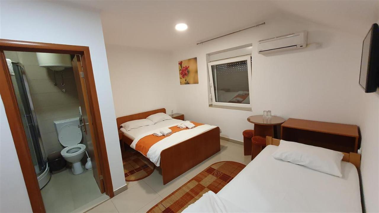 Rooms Gat Subotica Exterior foto