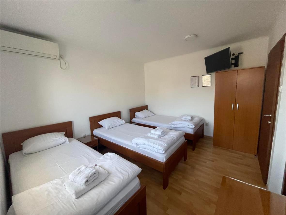 Rooms Gat Subotica Exterior foto