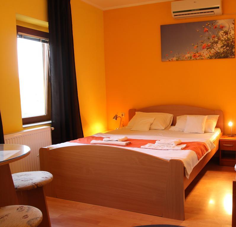 Rooms Gat Subotica Exterior foto