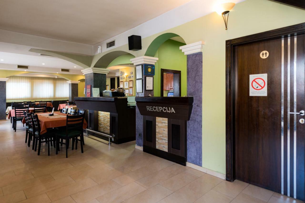 Rooms Gat Subotica Exterior foto
