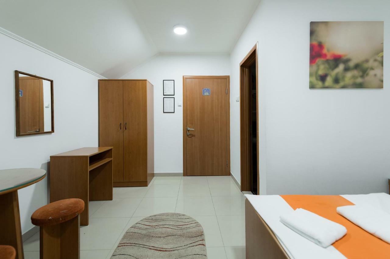 Rooms Gat Subotica Exterior foto