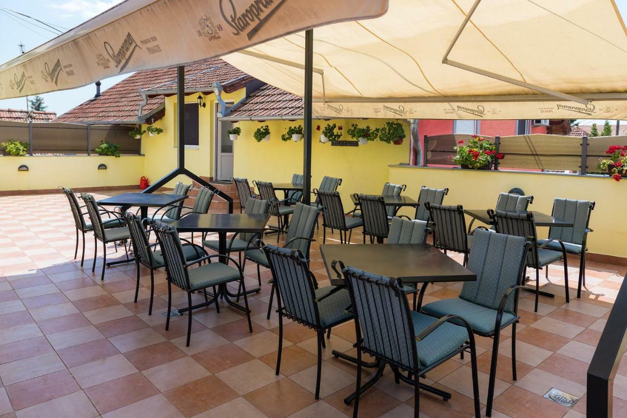 Rooms Gat Subotica Exterior foto