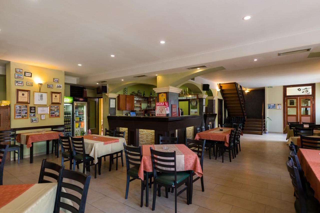 Rooms Gat Subotica Exterior foto