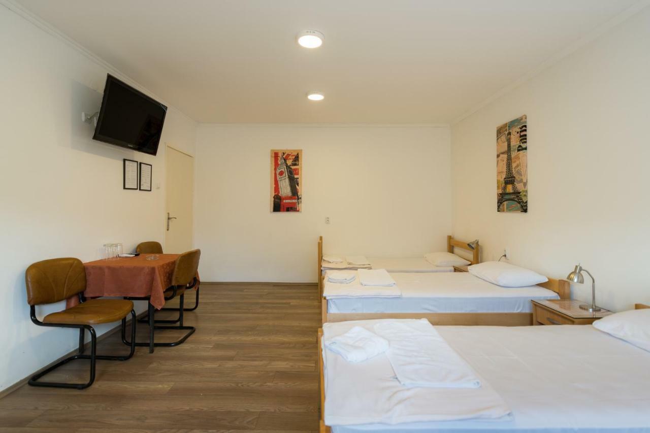 Rooms Gat Subotica Exterior foto